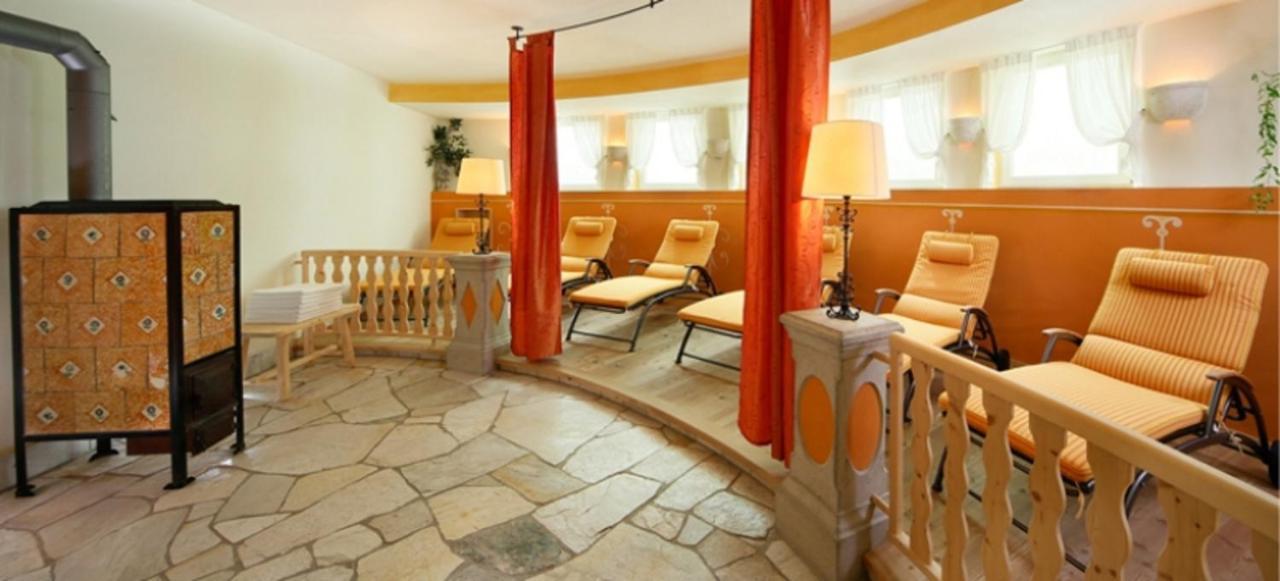 Turmchalet Braies  Buitenkant foto